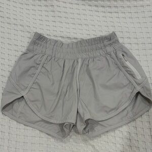 Lululemon white track that high rise short